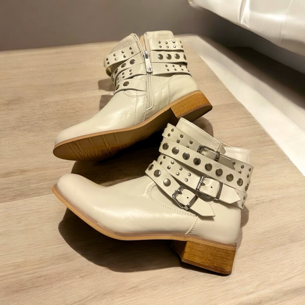 Primadonna off-white/cream ankle boots 7.5 M